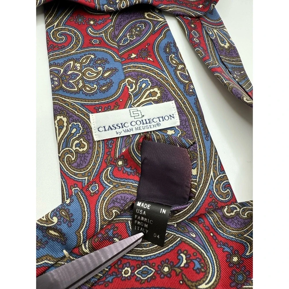 Vintage Van Heusen Classic Collection Paisley Silk‎ Tie USA Made Red Blue Wide